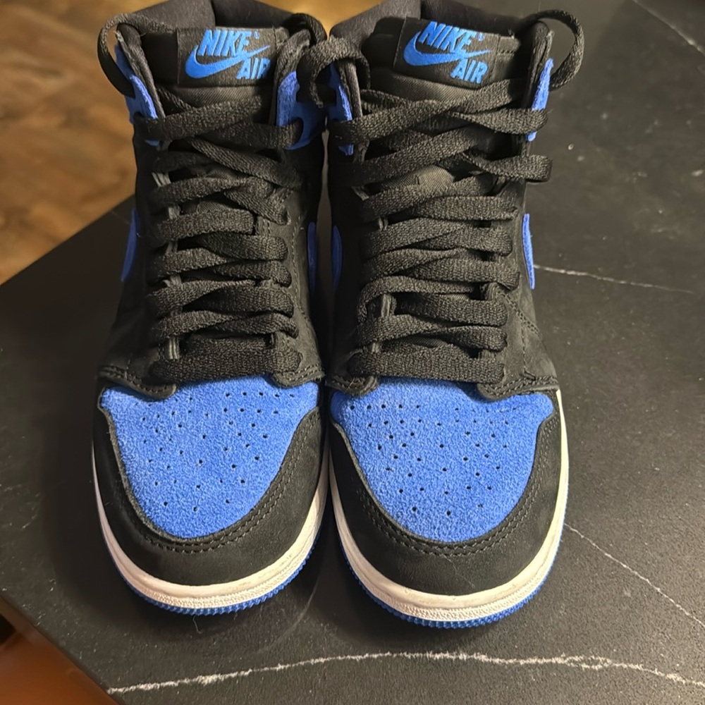 Nike Boys Size 3.5